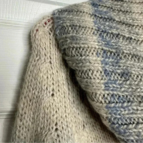 Le  Chateau Cowl Neck Cable Knit Sweater White/Blue/Grey Size Medium - Picture 3 of 16